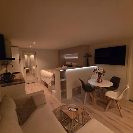 Sille - Private In Apartment Volendam